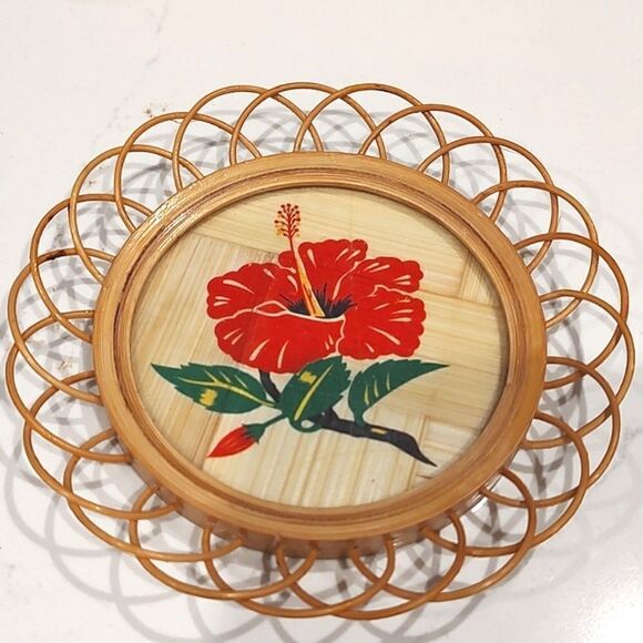 Vintage Bamboo Rattan Hibiscus Flower Set of 5 Coasters with Caddy - Picture 2 of 14